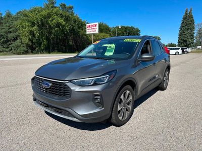 2025 Ford Escape — side profile view