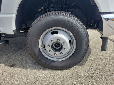 2025 Ford F-350SD — detail view