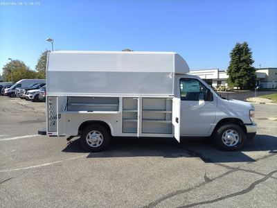 2026 Ford E-350SD — detail view