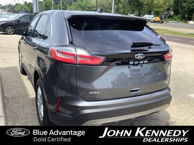 2022 Ford Edge — detail view
