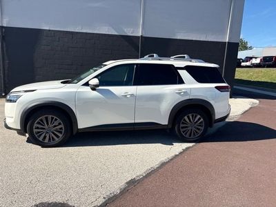 2024 Nissan Pathfinder — side profile view