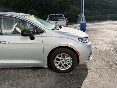 2024 Chrysler Pacifica — interior view