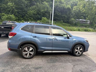 2020 Subaru Forester — detail view