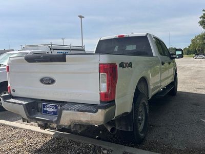 2019 Ford F-250SD — interior view