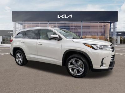 2019 Toyota Highlander — side profile view