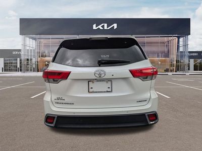2019 Toyota Highlander — detail view