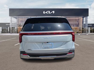 2025 Kia Carnival Hybrid — detail view