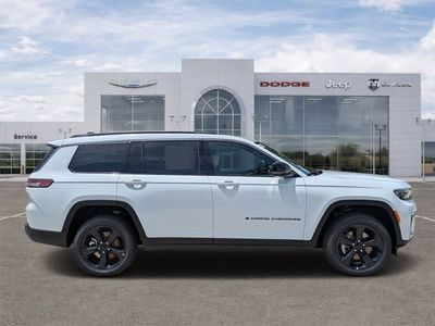 2026 Jeep Grand Cherokee — side profile view