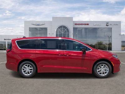 2026 Chrysler Pacifica — side profile view