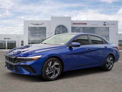 2025 Hyundai Elantra — detail view