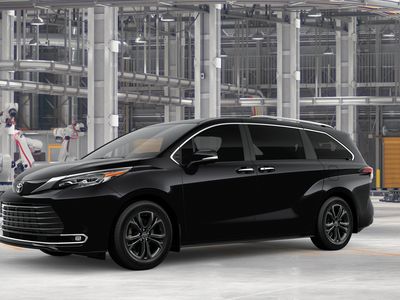2026 Toyota Sienna — side profile view
