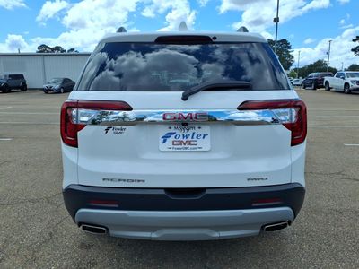 2020 GMC Acadia — interior view