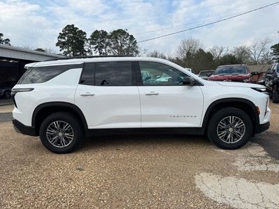 2025 Chevrolet Traverse — side profile view