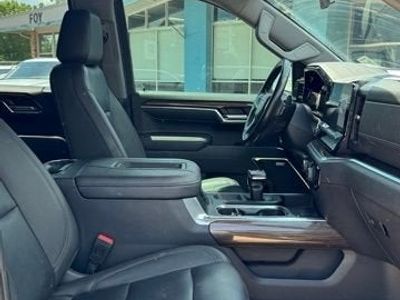 2022 Chevrolet Silverado 1500 — interior view