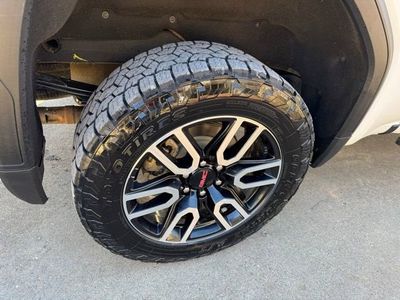 2025 GMC Sierra 1500 — detail view
