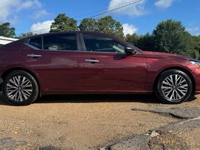 2025 Nissan Altima — rear three-quarter view
