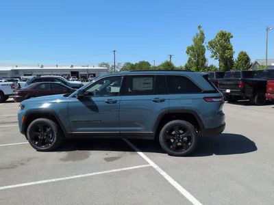 2026 Jeep Grand Cherokee — detail view