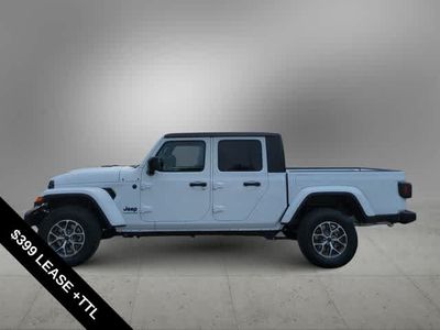 2025 Jeep Gladiator — detail view