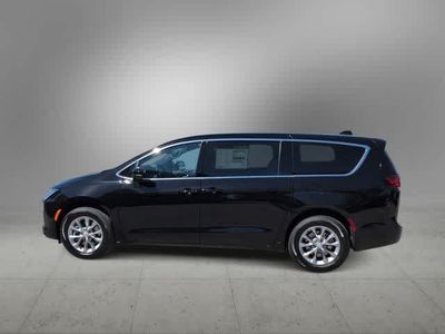 2027 Chrysler Pacifica — detail view