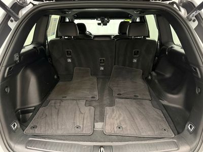 2025 Jeep Grand Cherokee — detail view