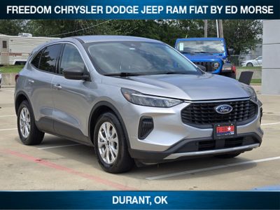 2023 Ford Escape — side profile view