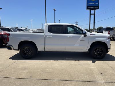 2019 Chevrolet Silverado 1500 — rear three-quarter view