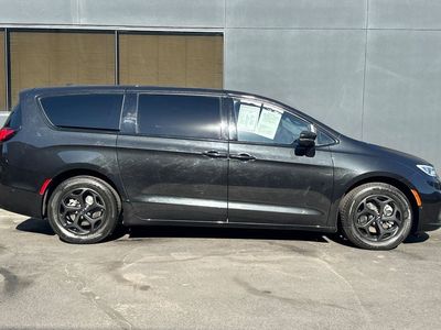 2023 Chrysler Pacifica Hybrid — rear three-quarter view