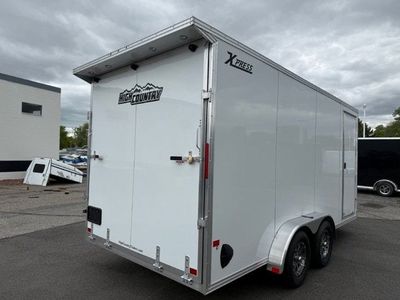 25 ALCOM ENCLOSED CARGO — interior view