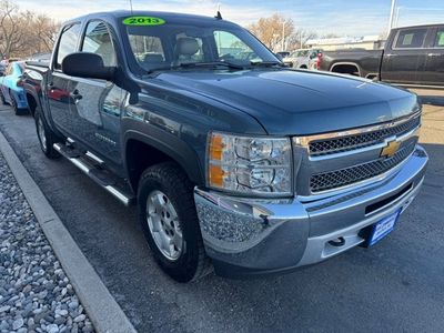 2013 Chevrolet Silverado 1500 — rear three-quarter view