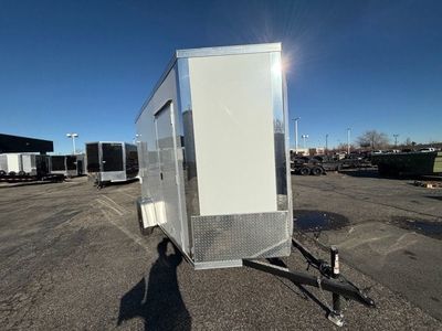 26 CROSS ENCLOSED CARGO — side profile view