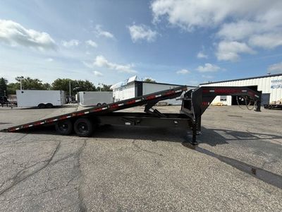 26 MAXX-D GOOSE TILT — rear three-quarter view