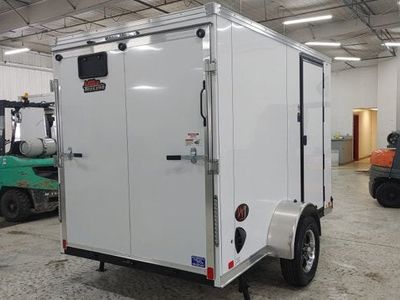2022 UNITED TRAILERS ENCLOSED CARGO — rear three-quarter view
