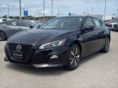 2022 Nissan Altima — side profile view