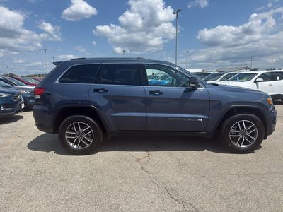 2021 Jeep Grand Cherokee — interior view