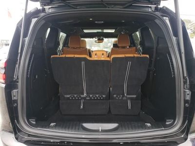 2022 Chrysler Pacifica Hybrid — interior view