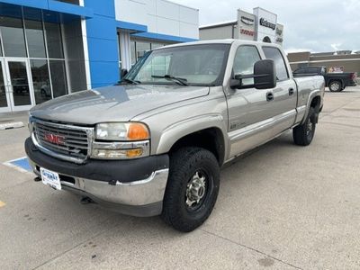 2002 GMC Sierra 2500 HD — side profile view
