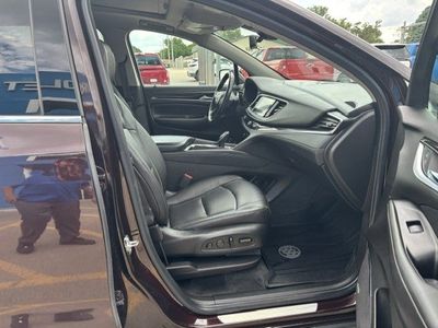 2020 Buick Enclave — detail view