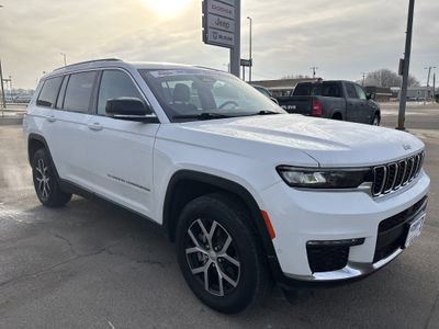 2024 Jeep Grand Cherokee L — interior view