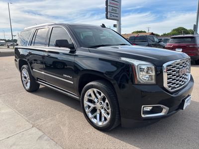 2019 GMC Yukon — interior view