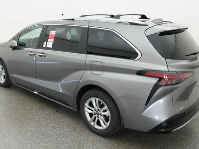 2026 Toyota Sienna — detail view