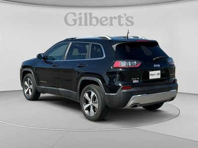 2020 Jeep Cherokee — rear three-quarter view