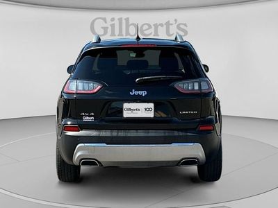 2020 Jeep Cherokee — interior view
