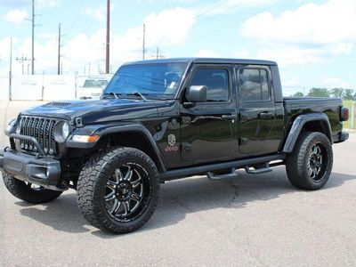 2021 Jeep Gladiator — side profile view