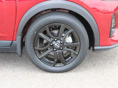 2023 Nissan Kicks — detail view