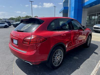 2014 Porsche Cayenne — detail view