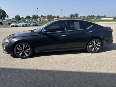 2019 Nissan Altima — side profile view