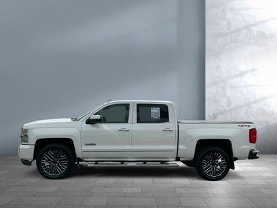 2016 Chevrolet Silverado 1500 — rear three-quarter view