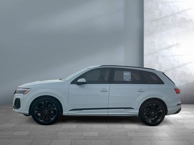 2025 Audi Q7 — rear three-quarter view