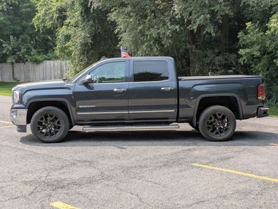 2018 GMC Sierra 1500 — interior view