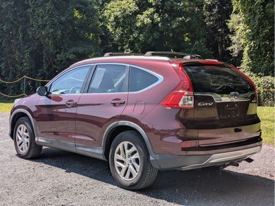 2016 Honda CR-V — rear three-quarter view